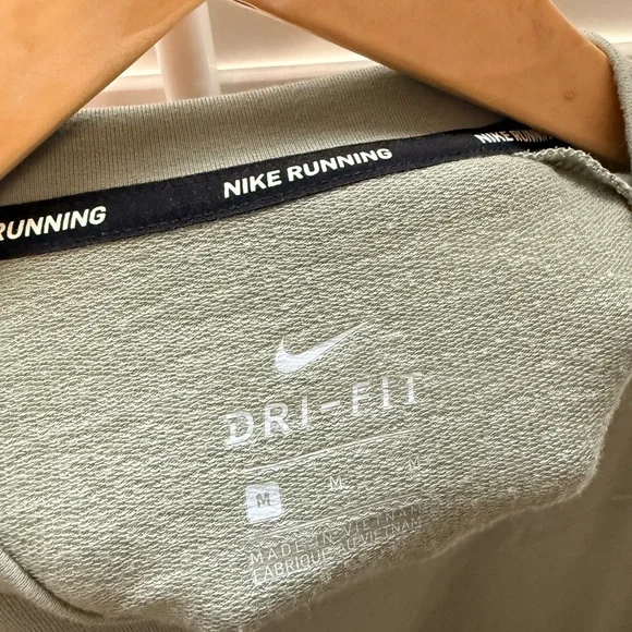 Nike Women's Lightweight Sweatshirt - Picture 4 of 5